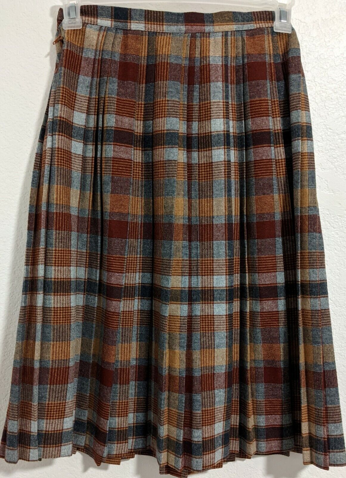 Academia Plaid Wool Waist 27