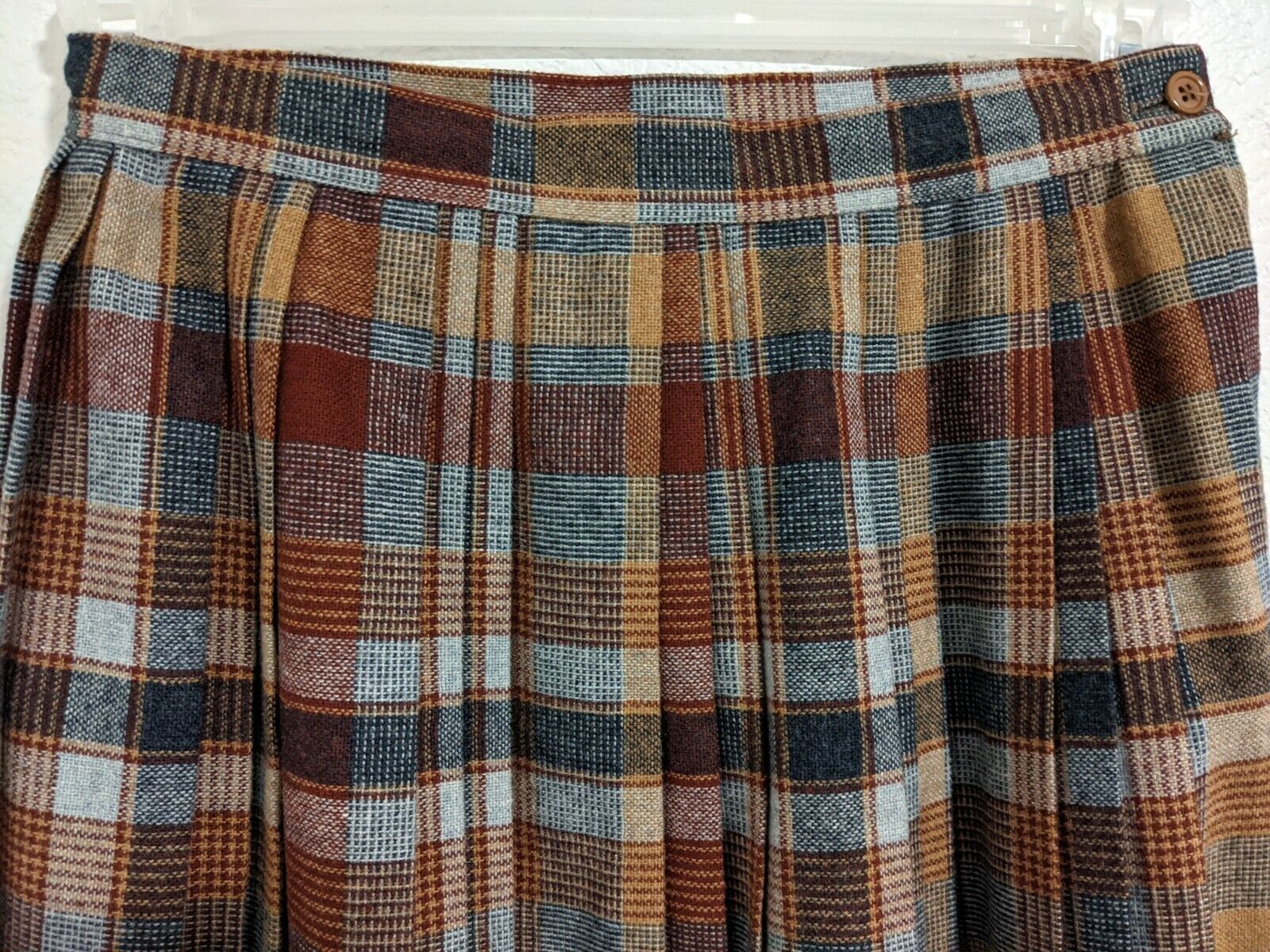 Academia Plaid Wool Waist 27
