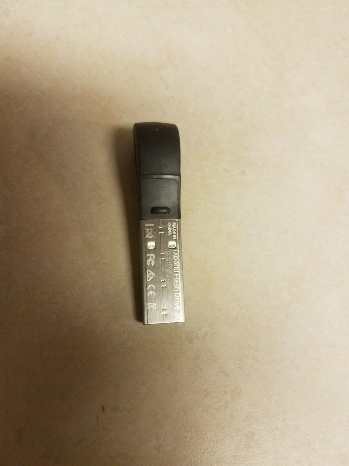 SanDisk 32GB iXPAND USB 3.0 Lightning Flash Drive SDIX30N - 32GB - Fresh Stock Dated February 2026