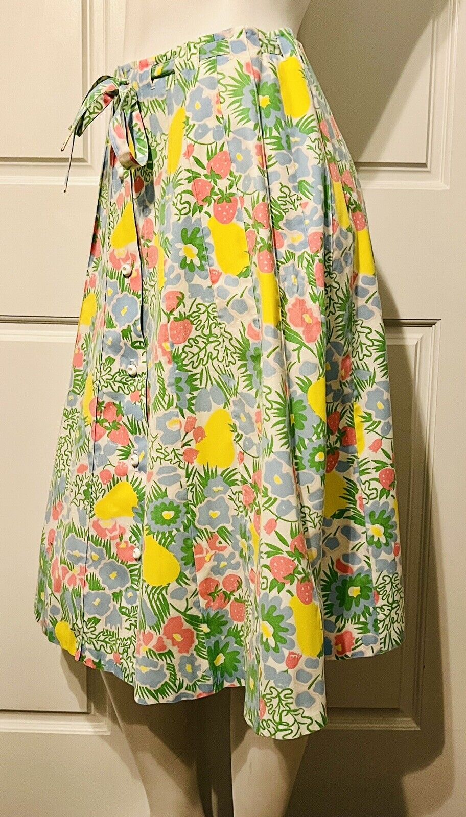 Vintage 1970s Meadowbank Gored Skirt Cheery Bright Strawberry Print A-line S/M - Fresh Stock Dated March 2026