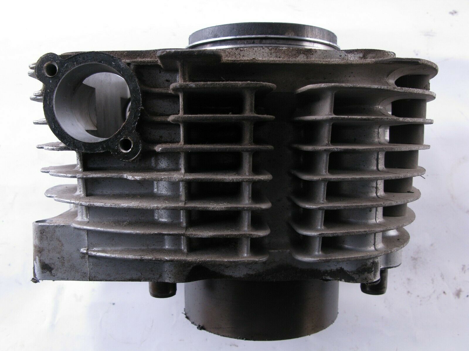 1981 Yamaha Virago XV750 H Rear Engine Cylinder 4X700, Y-1 Fair Used 925576 - Fresh Stock Dated February 2026