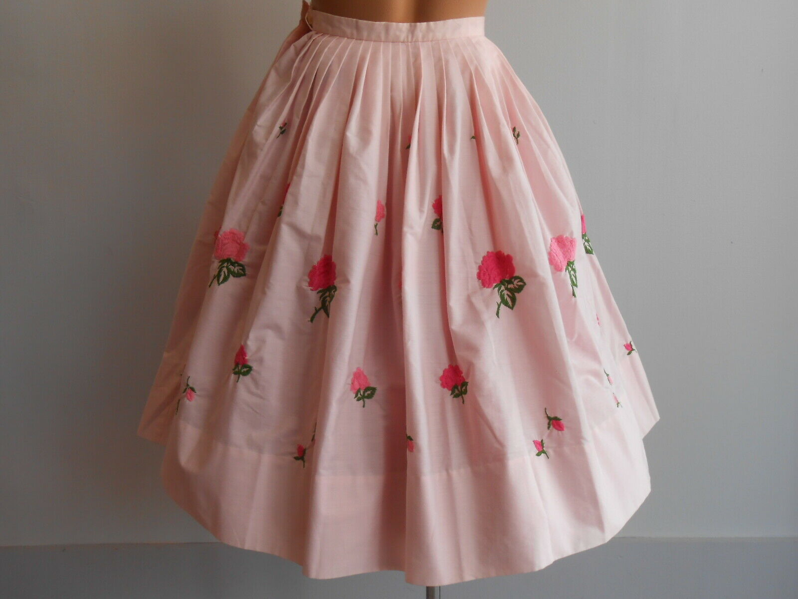 Vintage St James Sportacular Rose Embroidered Floral Novelty Cotton Skirt W24