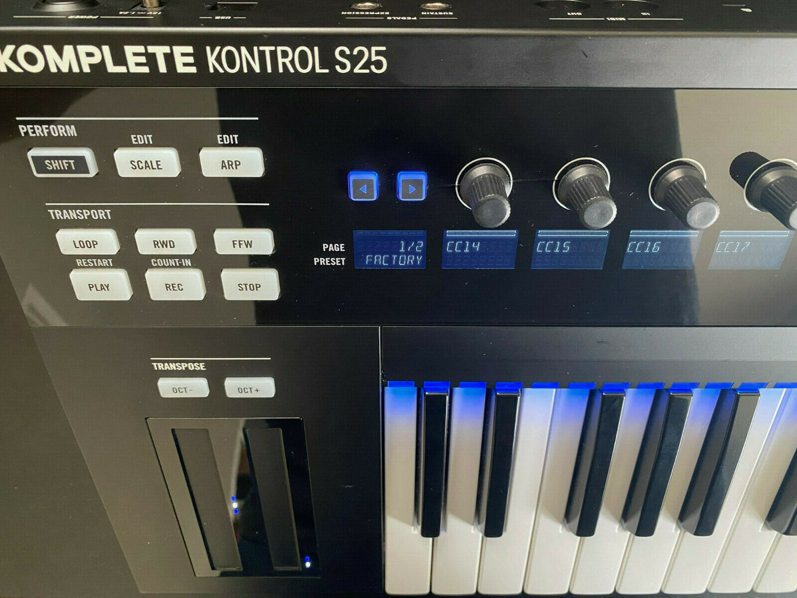 Native Instruments Komplete Kontrol S25 Keyboard MIDI Controller - Fresh Stock Dated February 2026