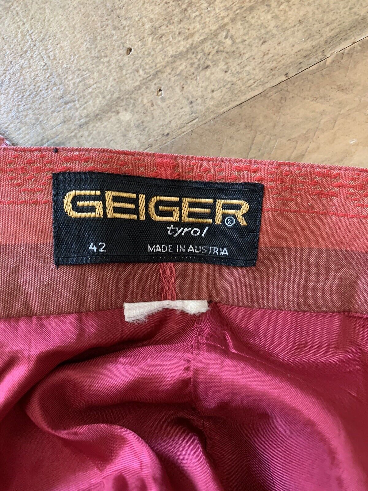 Vintage Geiger Skirt Women’s Size 42 Medium Pleated Austria - Fresh Stock Dated March 2026