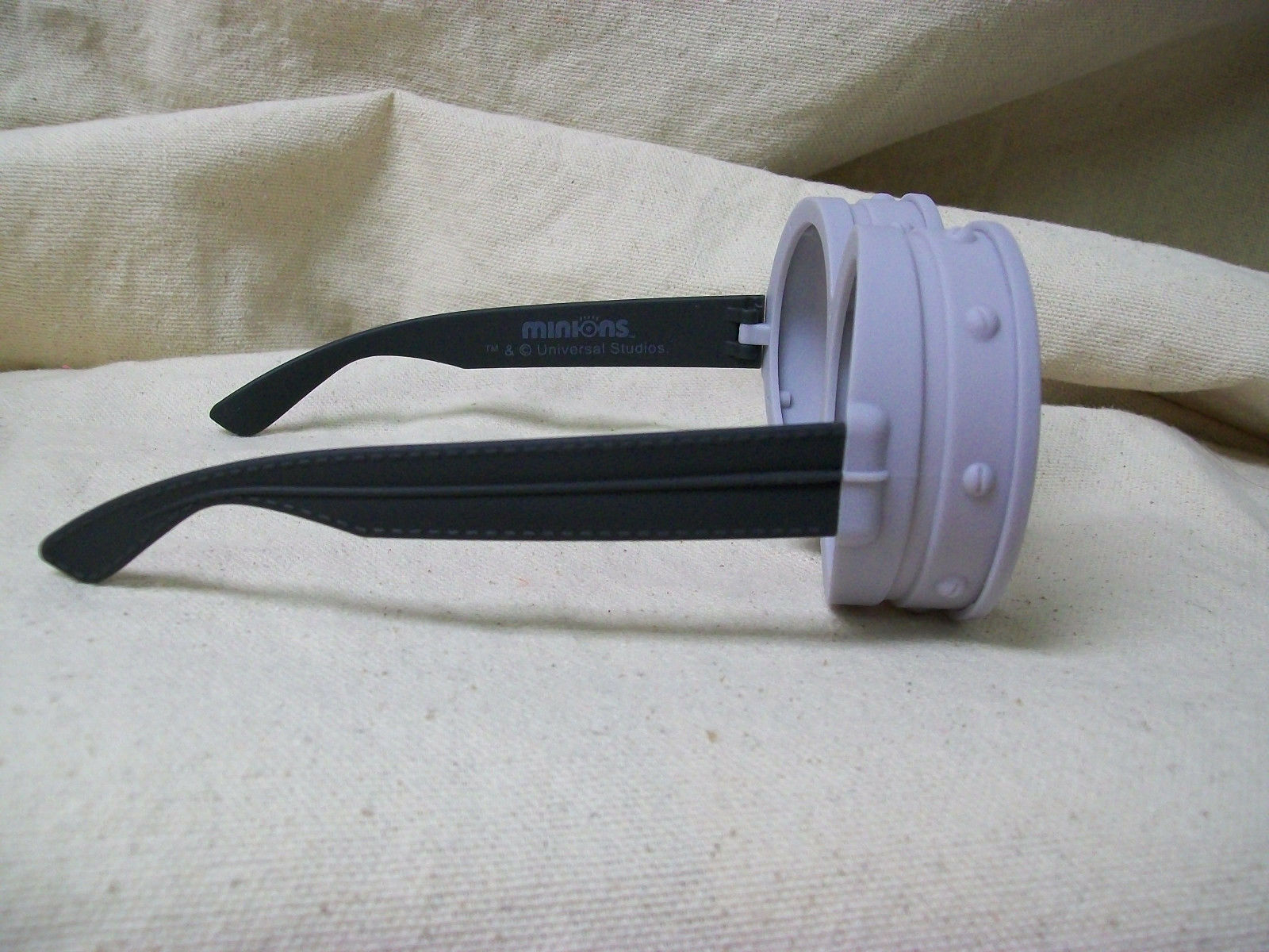 Licensed Minions Costume Goggles Glasses Cartoon Despicable Me Minion Bob Kevin - Fresh Stock Dated February 2026