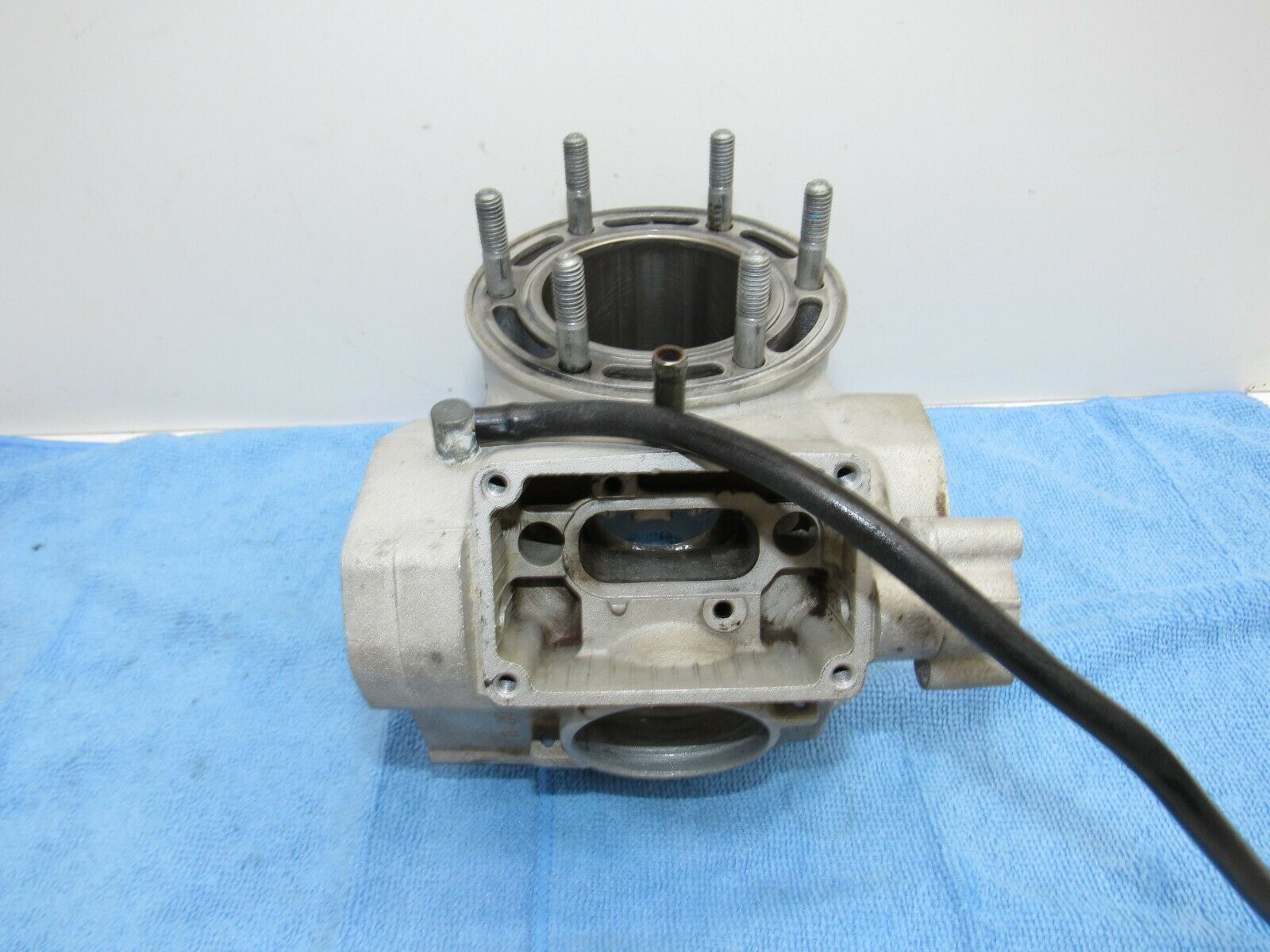01 SUZUKI RM 250 RM250 CYLINDER OEM ENGINE MOTOR JUG BARREL STD NICE 11200-37861 - Fresh Stock Dated February 2026
