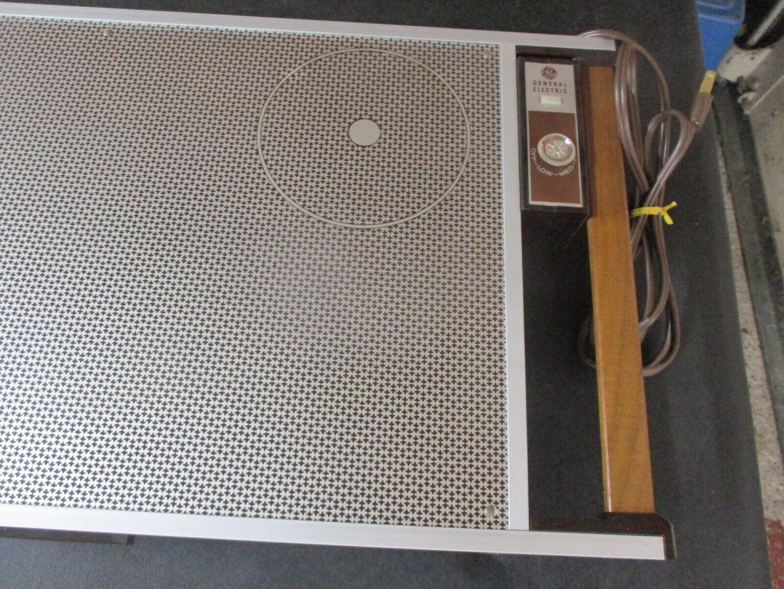 Vintage General Electric GE Hotplate with Drawer 13WT2 20