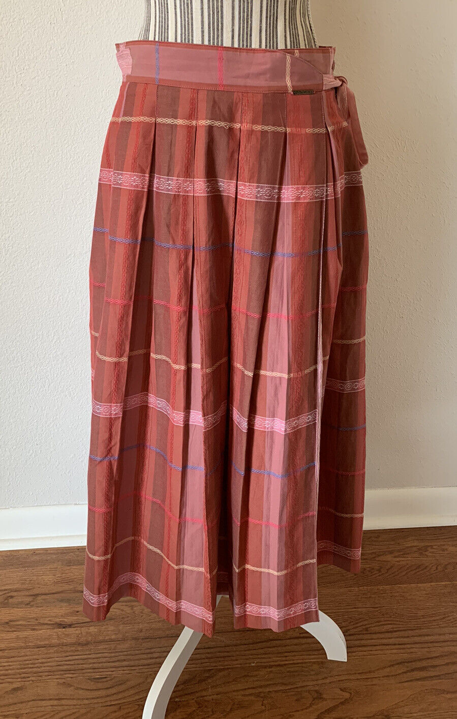 Vintage Geiger Skirt Women’s Size 42 Medium Pleated Austria - Fresh Stock Dated March 2026