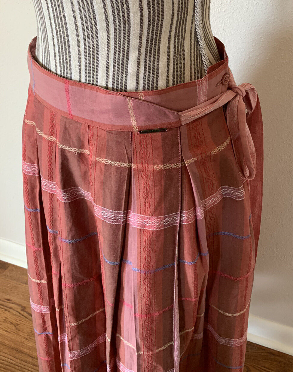 Vintage Geiger Skirt Women’s Size 42 Medium Pleated Austria - Fresh Stock Dated March 2026