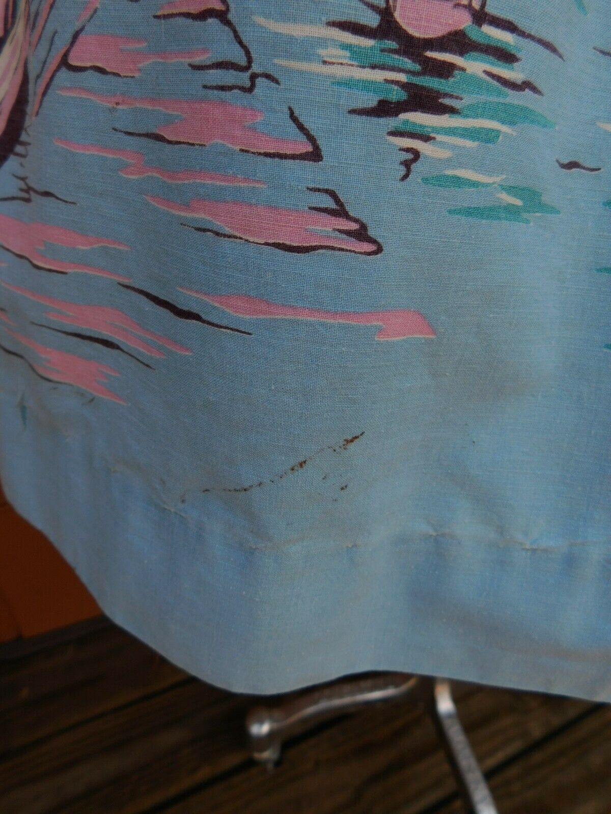 Vtg 50s Well Loved Gathered Skirt Lighthouse Boats Docks Border Print 25 Waist - Fresh Stock Dated February 2026