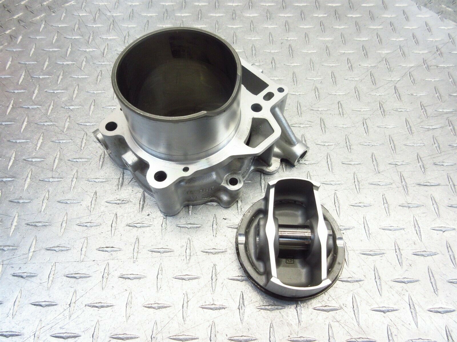 2003 02-05 Aprilia Tuono 1000 RSV Front Piston Cylinder Barrel Engine Motor - Fresh Stock Dated February 2026