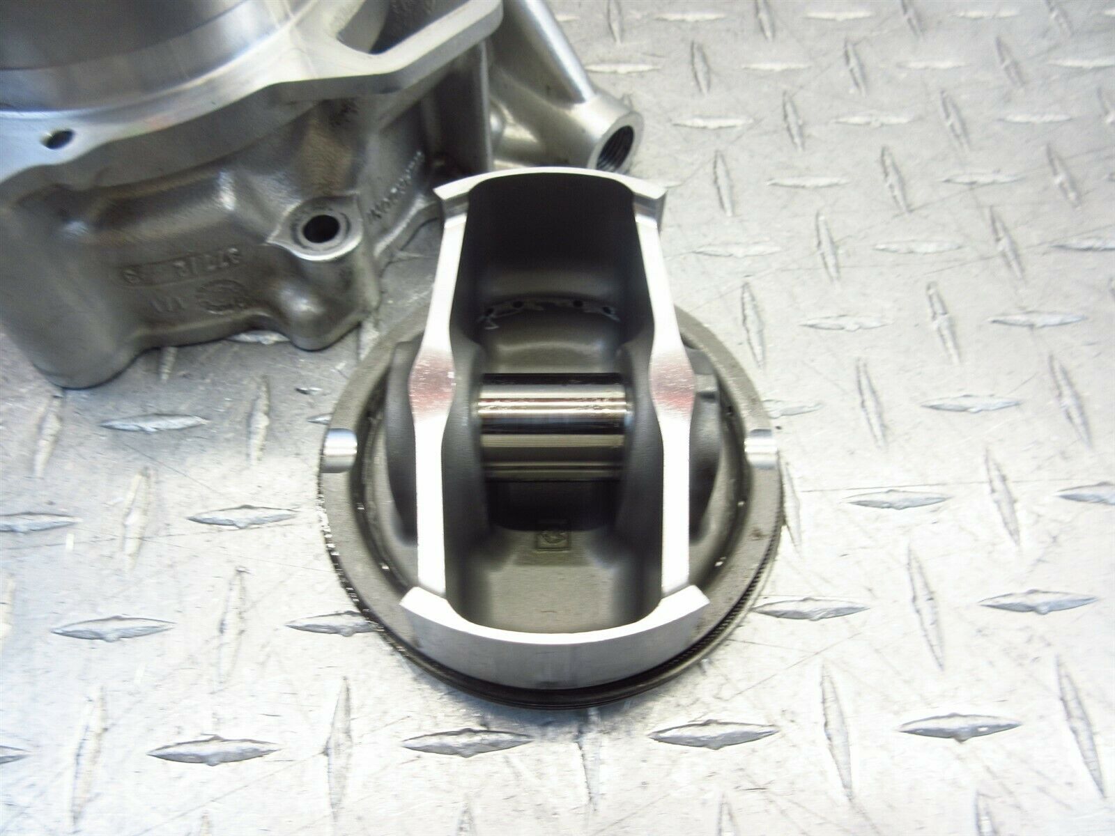 2003 02-05 Aprilia Tuono 1000 RSV Front Piston Cylinder Barrel Engine Motor - Fresh Stock Dated February 2026