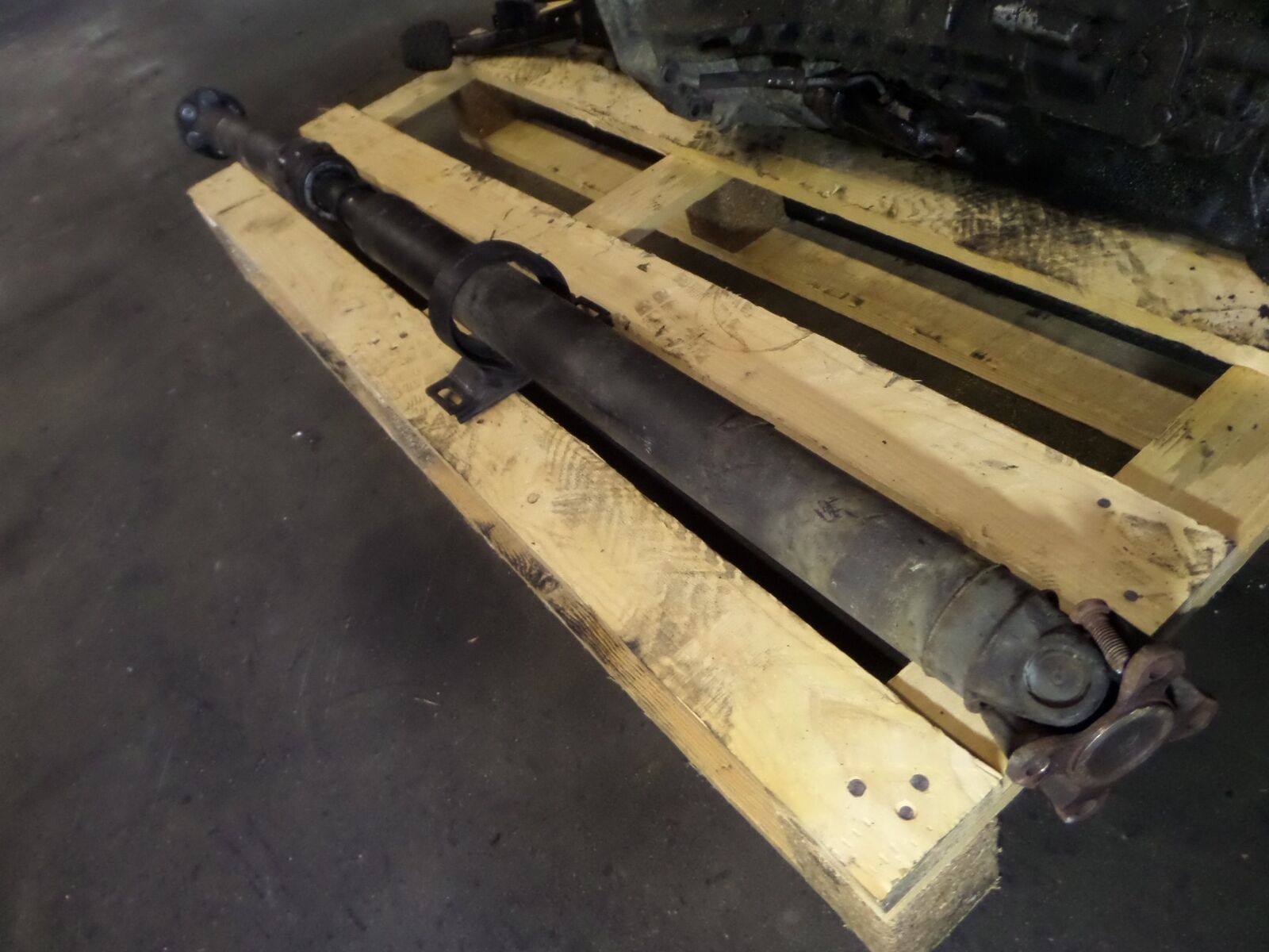 89-92 BMW E30 318i 5 Speed 5 Speed Manual Transmission Swap M/T Broken Mount - Fresh Stock Dated February 2026