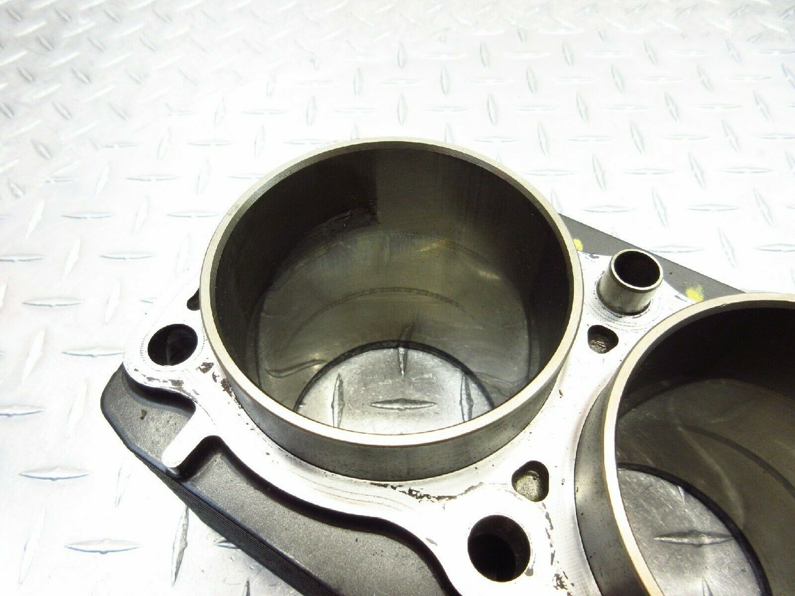 2005 01-05 Suzuki Bandit 1200 GSF1200S OEM Cylinder Barrels Jugs Pistons Lot - Fresh Stock Dated February 2026