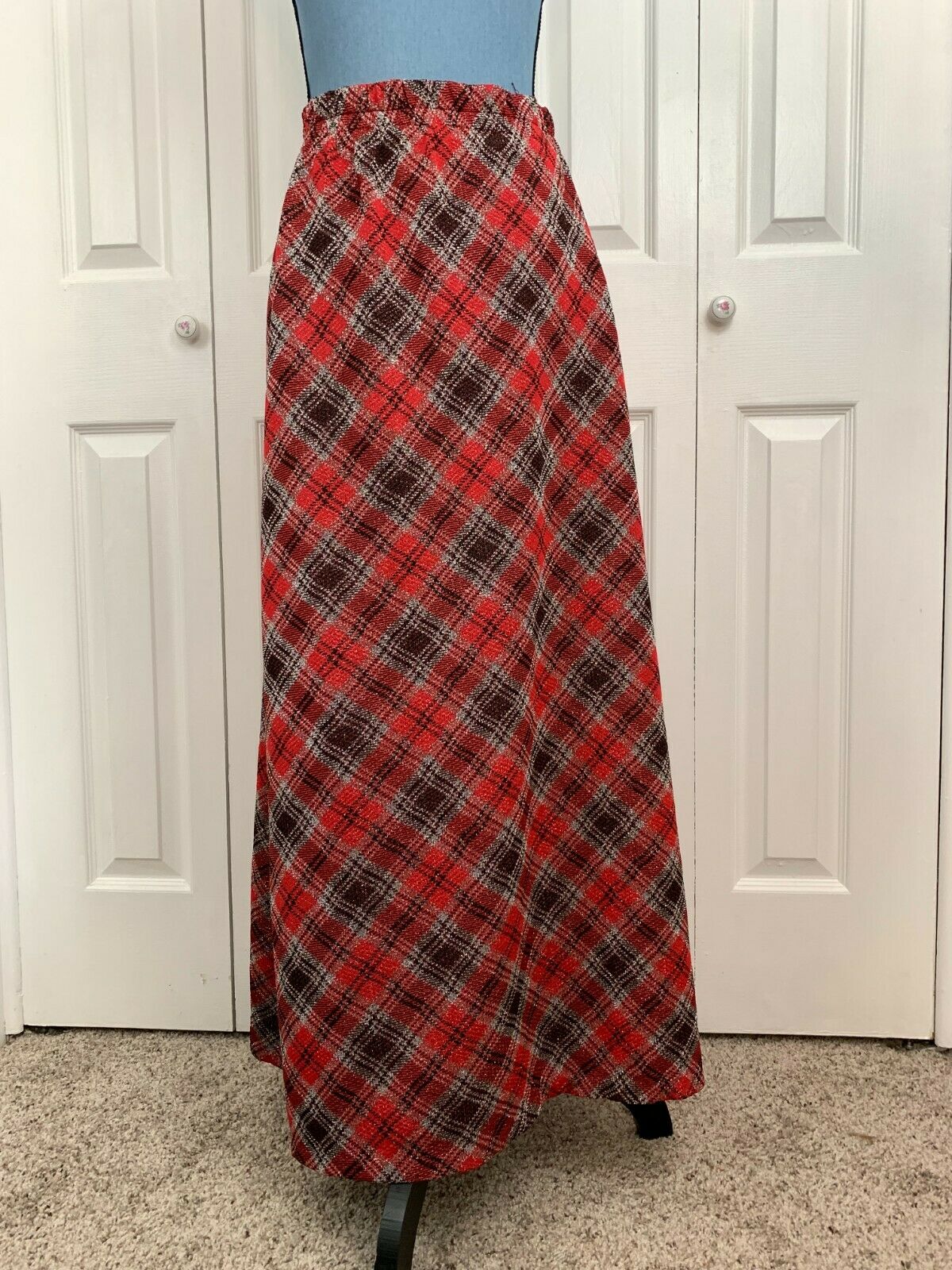 Vintage 1960's 1970's Retro Mod Plaid A-Line Maxi Skirt Red Black Silver 26