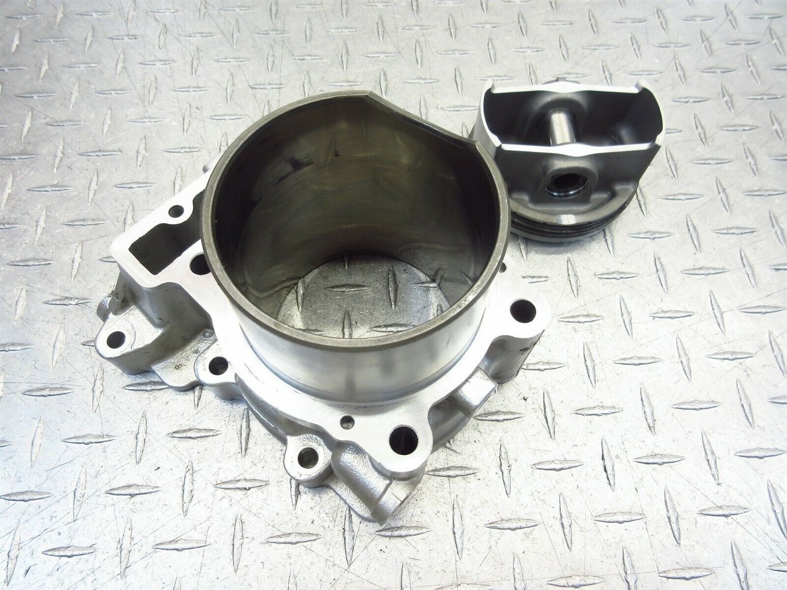 2003 02-05 Aprilia Tuono 1000 RSV Front Piston Cylinder Barrel Engine Motor - Fresh Stock Dated February 2026