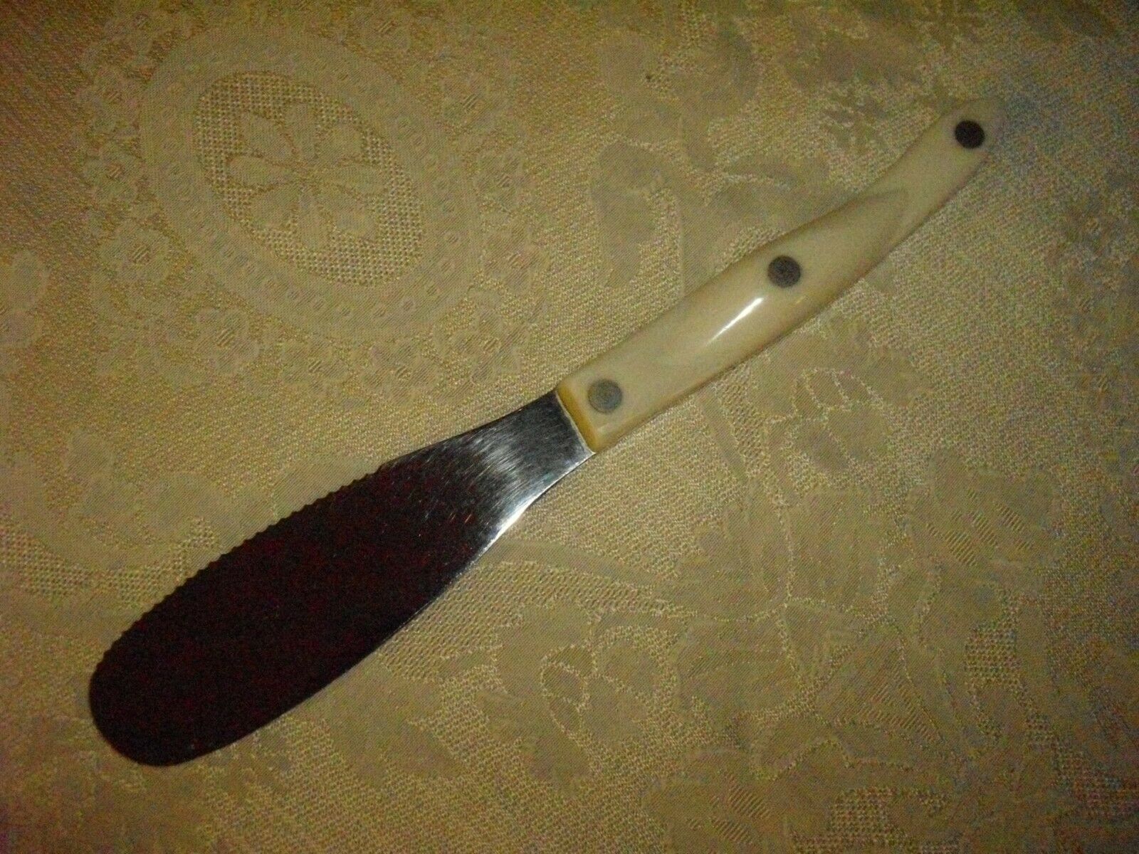 CUTCO USA 1768 KB Spatula Spreader Knife with Pearl White Handle Full Tang - Fresh Stock Dated December 2025