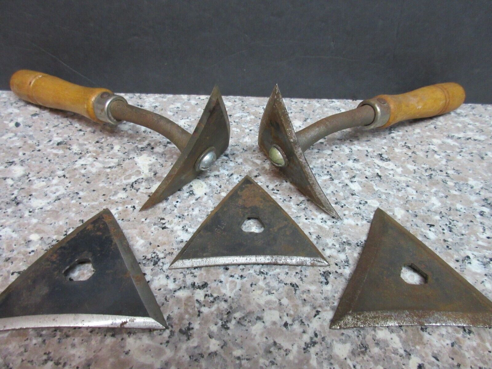 Vintage C S Osborne 2 Wood / Boat Scraper with 5 Replaceable Triangular Blade - Fresh Stock Dated February 2026