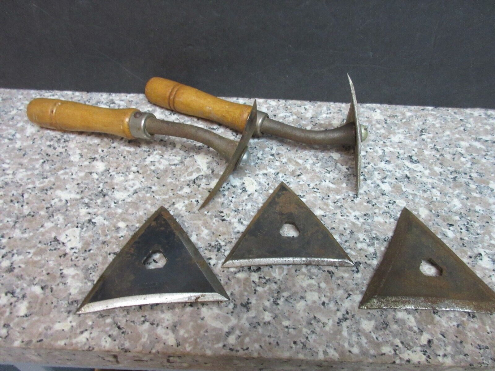 Vintage C S Osborne 2 Wood / Boat Scraper with 5 Replaceable Triangular Blade - Fresh Stock Dated February 2026