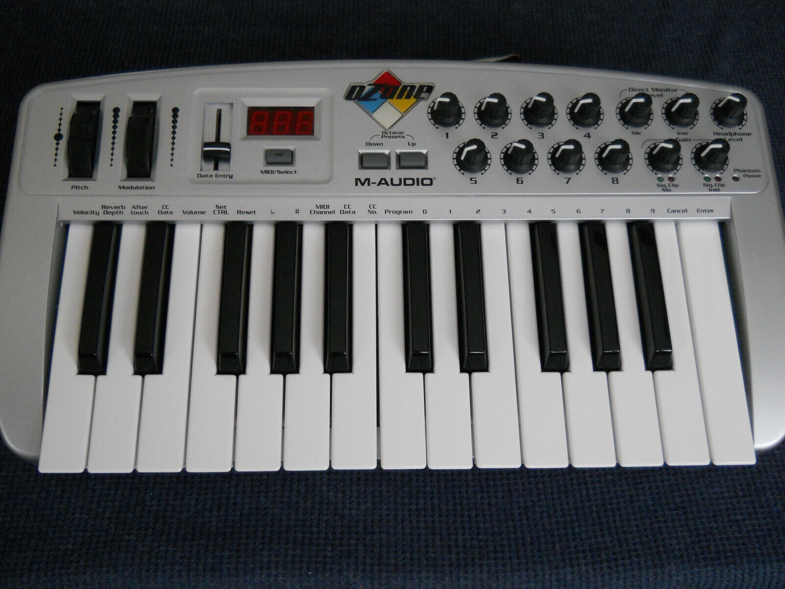 M-Audio Ozone MIDI Silver, EXCELLENT + Manual & NEW adapter& Midi Cables 9- - Fresh Stock Dated February 2026