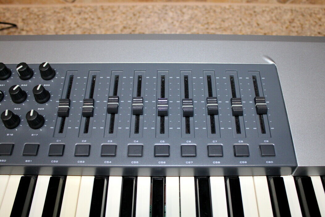 M-AUDIO KEYSTATION Pro 88 / 88-Key Hammer-Action / USB MIDI Master Controller - Fresh Stock Dated February 2026