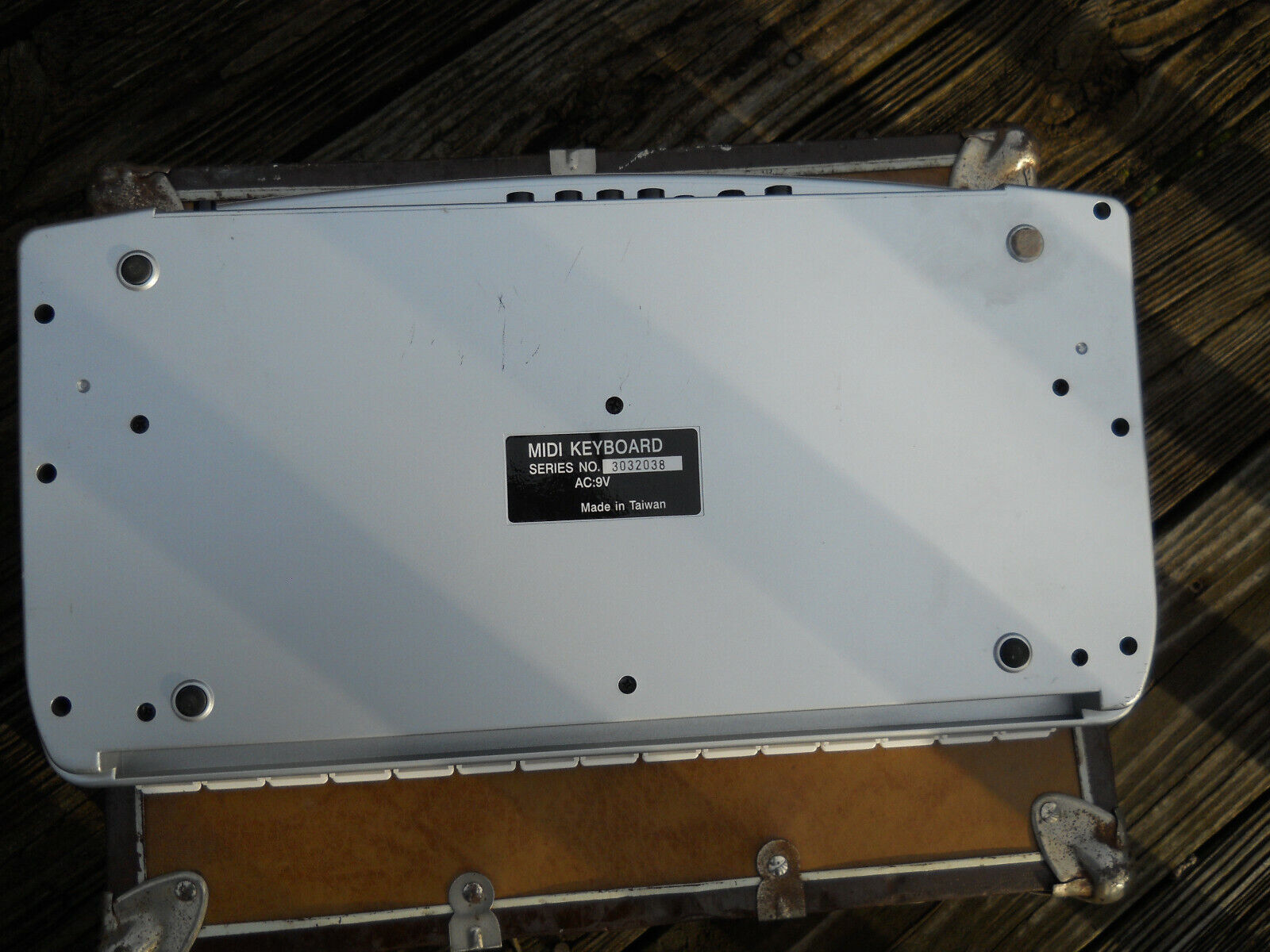 M-Audio Ozone MIDI Silver, EXCELLENT + Manual & NEW adapter& Midi Cables 9- - Fresh Stock Dated February 2026