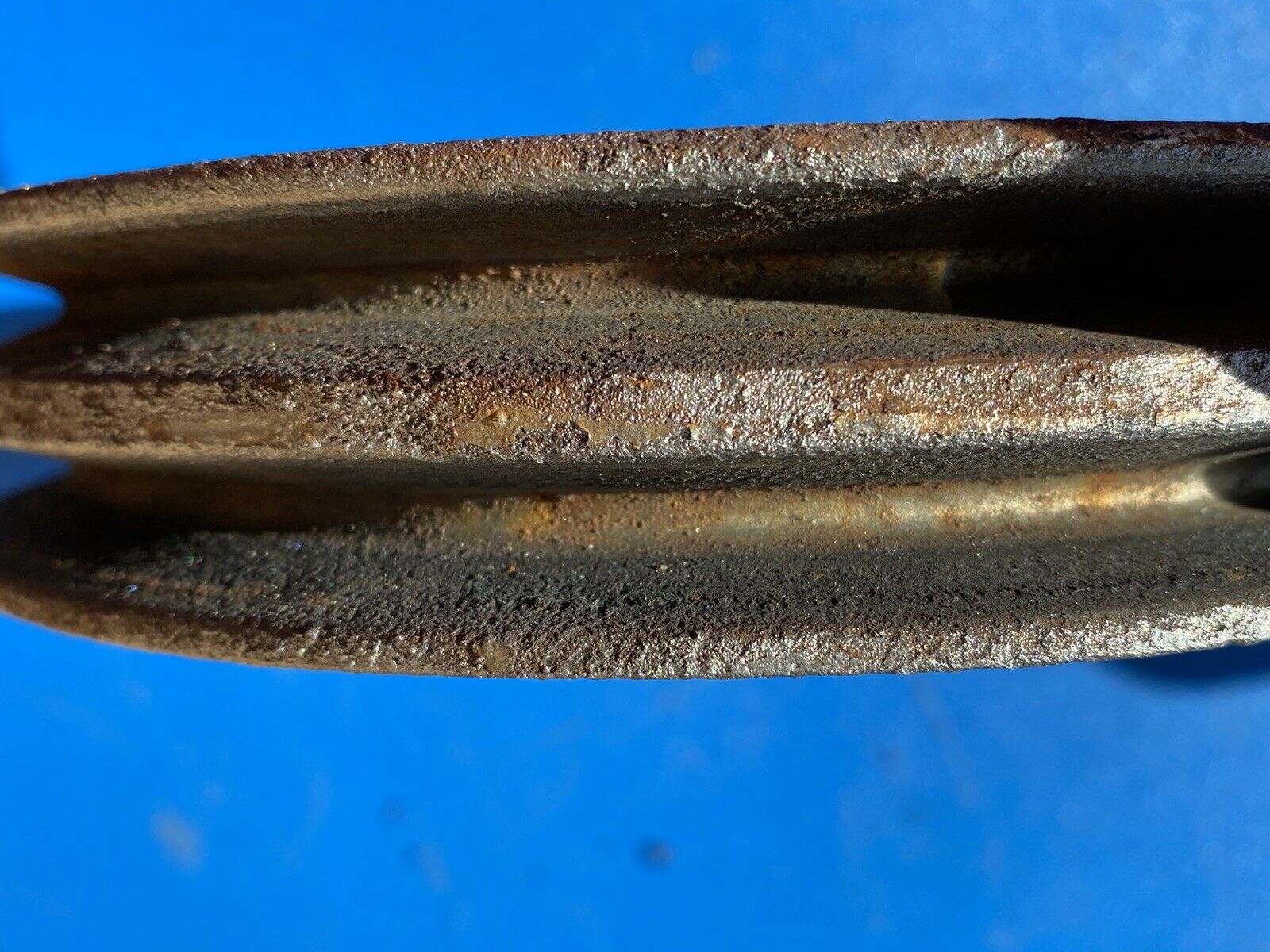 OMC Stinger 5.0-V8-5.7 305-350 Crankshaft Pulley Double V Belt - Fresh Stock Dated February 2026