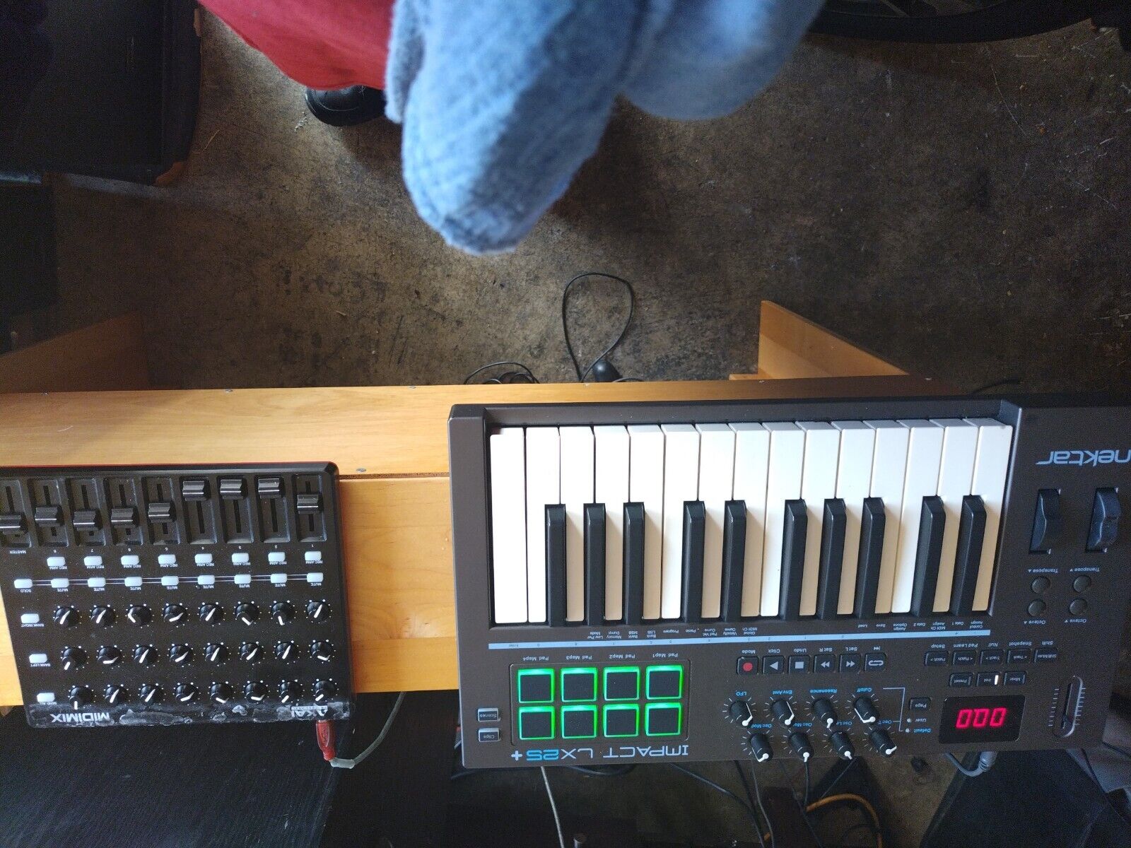 Akai MIDIMIX USB MIDI Controller - Black - Fresh Stock Dated February 2026