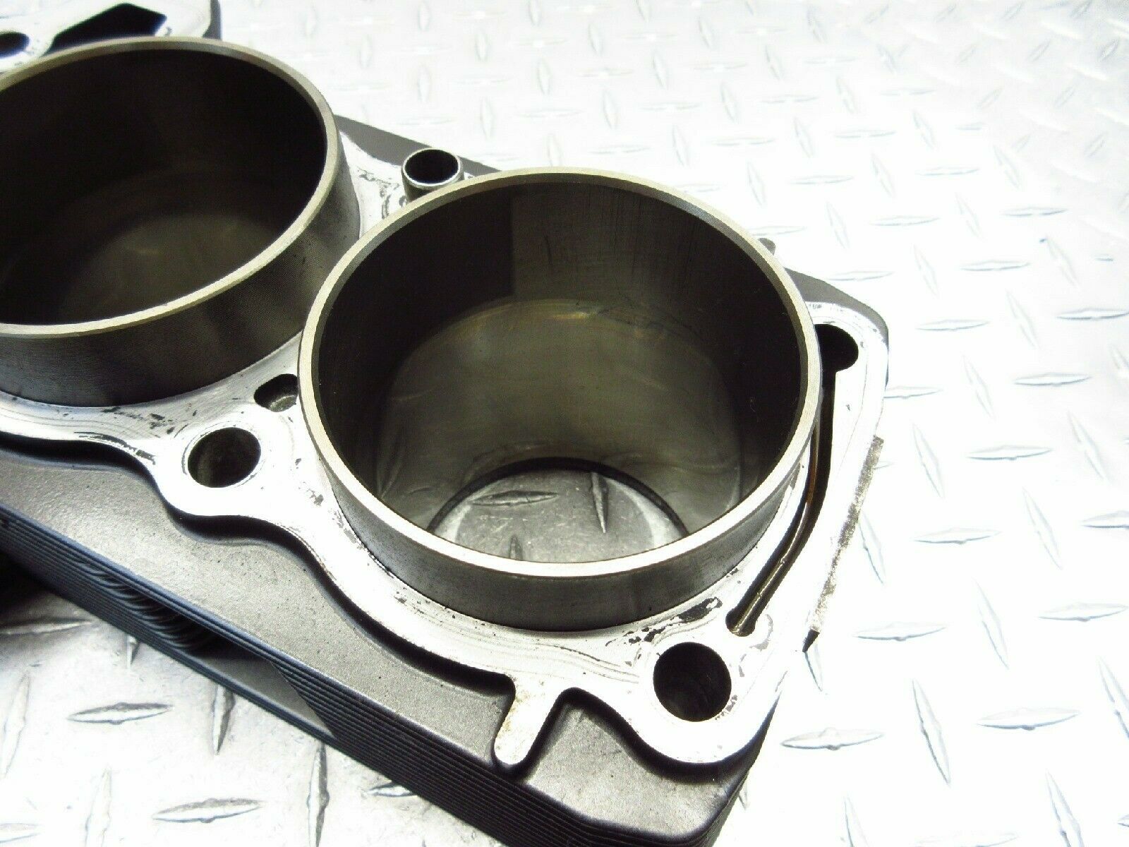 2005 01-05 Suzuki Bandit 1200 GSF1200S OEM Cylinder Barrels Jugs Pistons Lot - Fresh Stock Dated February 2026