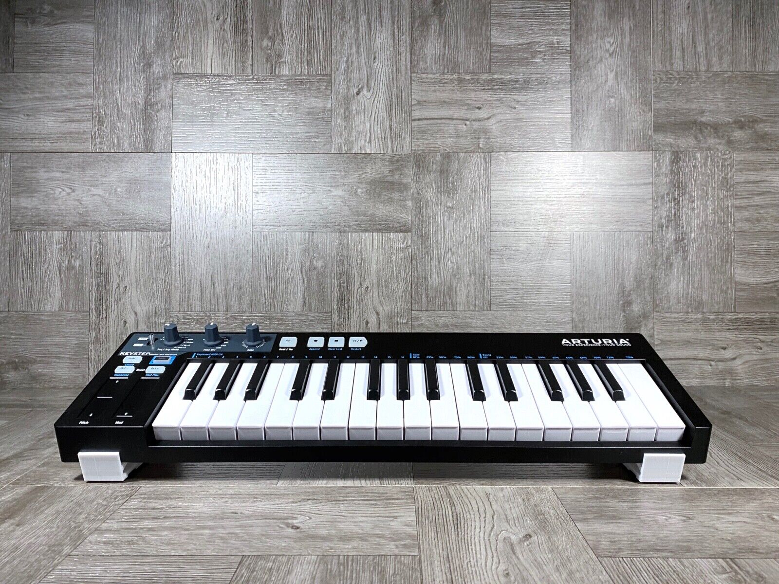 20º Angle Stand for Arturia Keystep 32 & 37 / Behringer SWING - Color WHITE -USA - Fresh Stock Dated February 2026