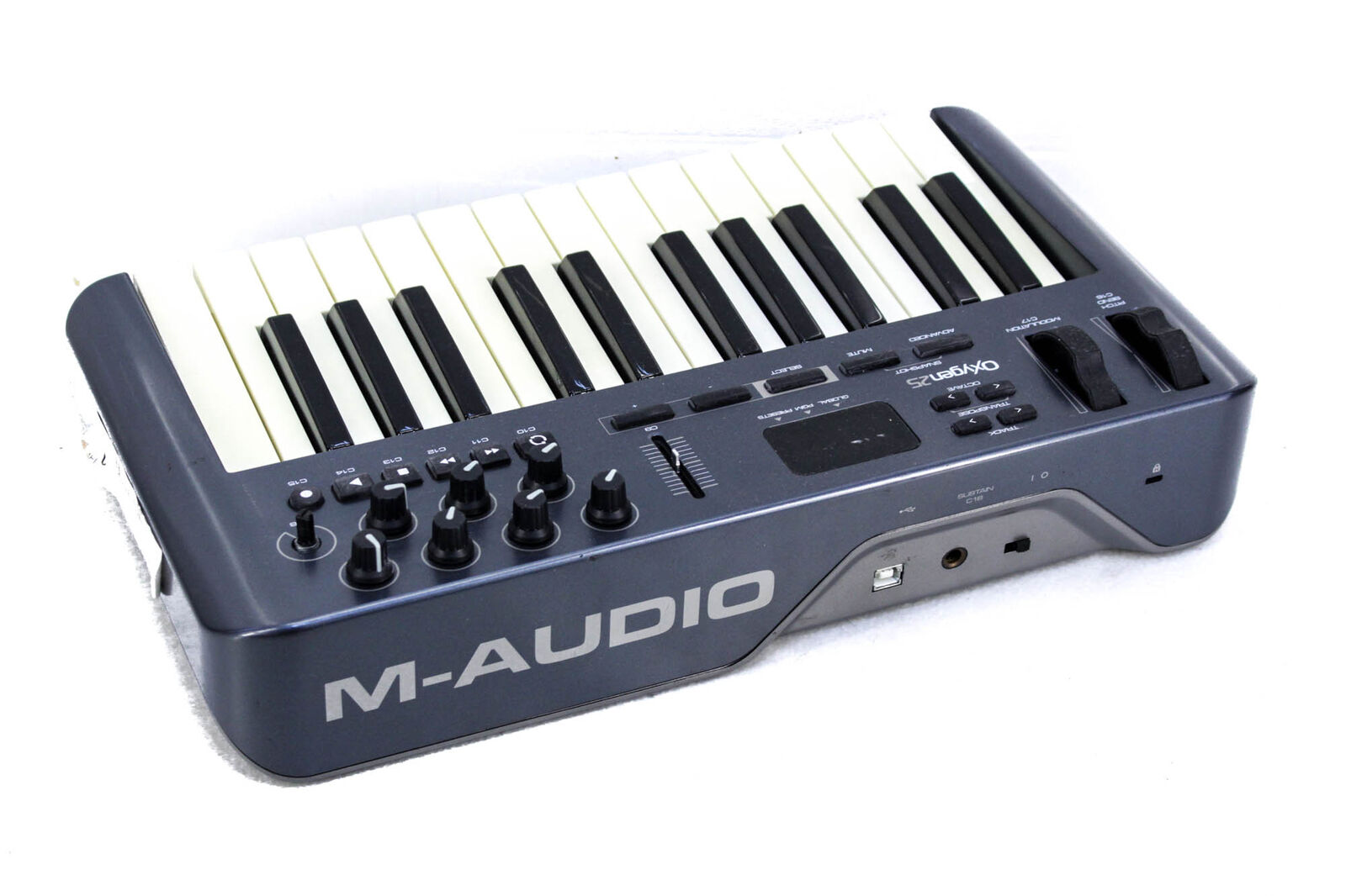 M-audio Oxygen 25 keyboard, FOR REPAIR - Fresh Stock Dated February 2026