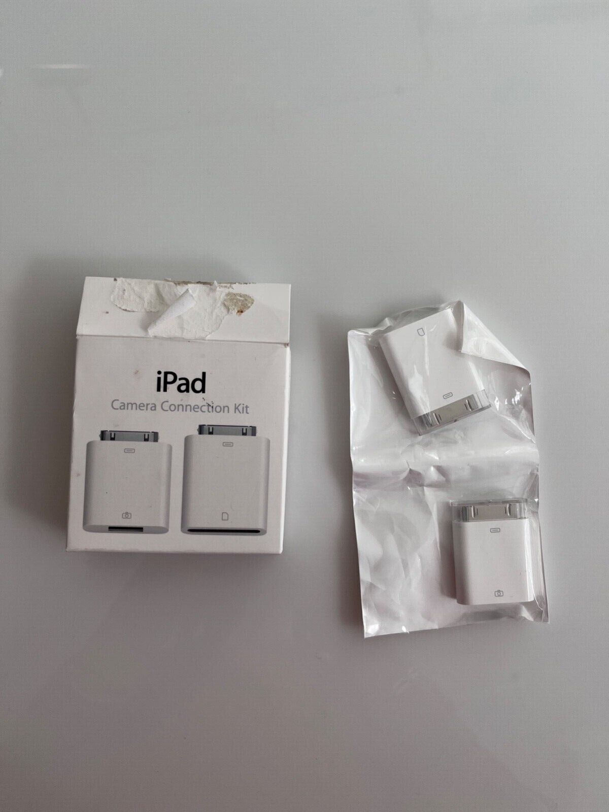 Apple iPad Camera Connection Kit MC531ZM/A....XOOO28HN6P - Fresh Stock Dated February 2026