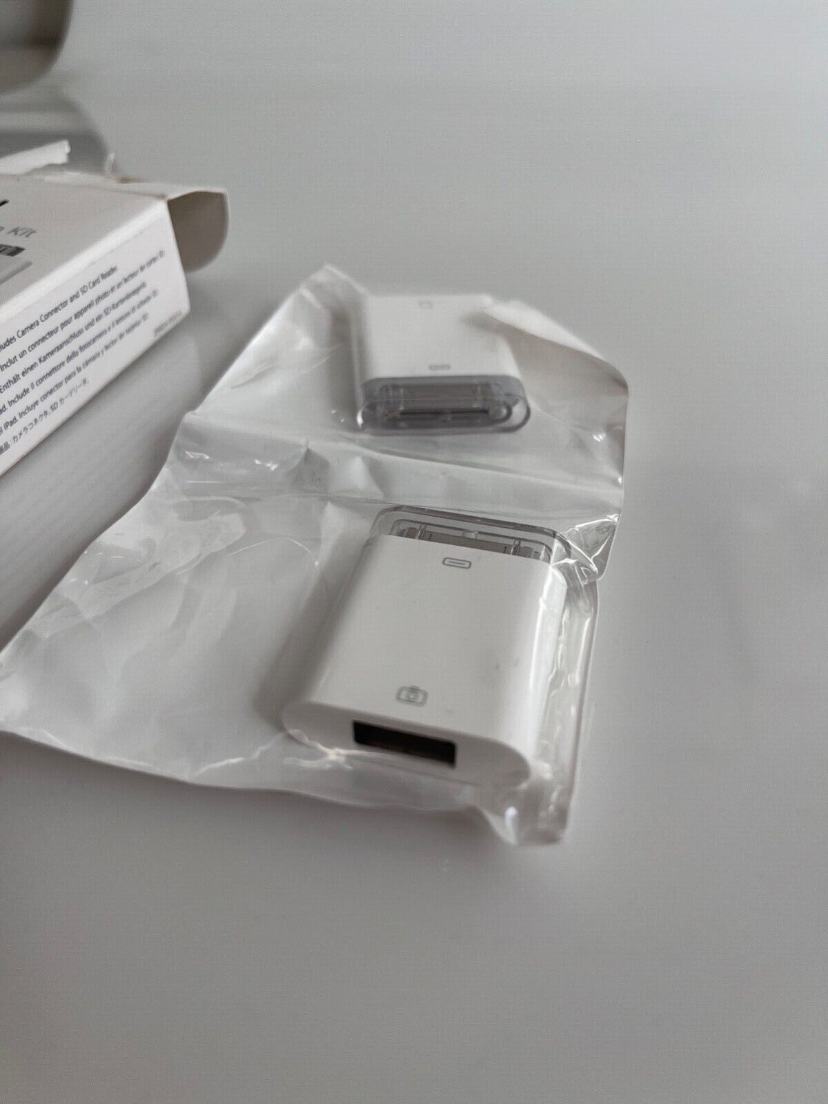 Apple iPad Camera Connection Kit MC531ZM/A....XOOO28HN6P - Fresh Stock Dated February 2026