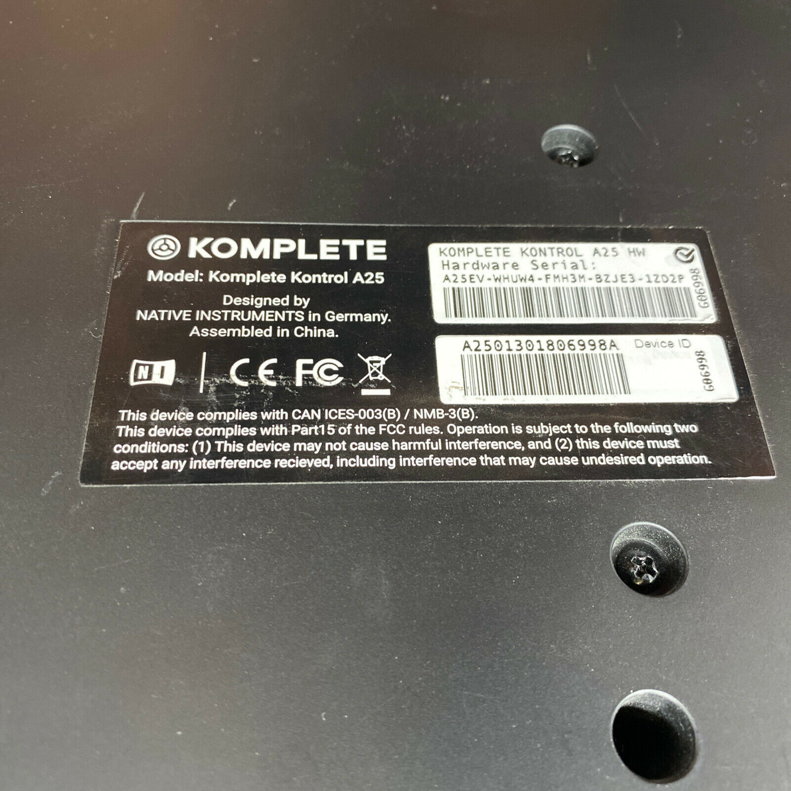 Native Instruments Komplete Kontrol A25 Keyboard *Preowned* w/license transfer - Fresh Stock Dated February 2026