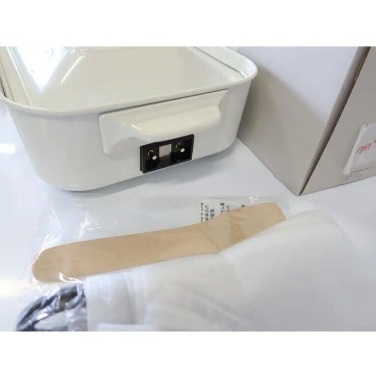 BRUNO Compact Hot Plate White BOE021-WH AC Grill Takoyaki Okonomiyaki 100w cook - Fresh Stock Dated February 2026