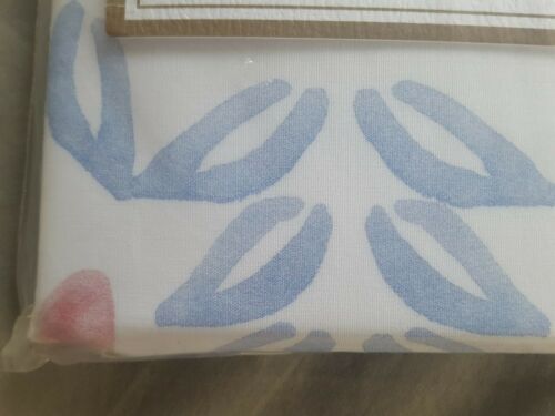 NWT *Pottery Barn Teen* Shelby Medallion Pillow Sham - Standard Organic Cotton - Fresh Stock Dated December 2025