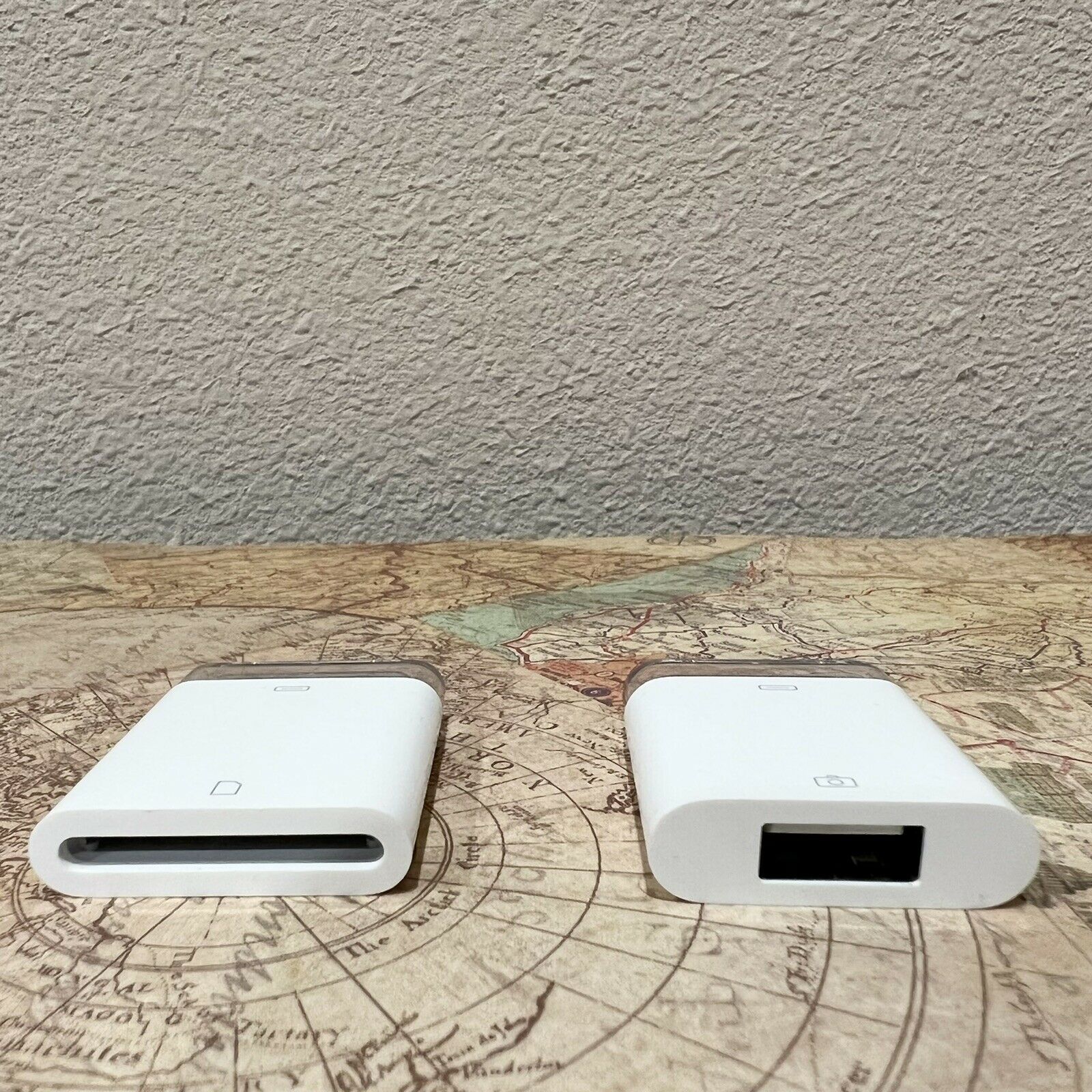 Genuine Apple iPad Camera Connection Kit MC531ZM/A Quantity2(A1362 & A1358) - Fresh Stock Dated February 2026