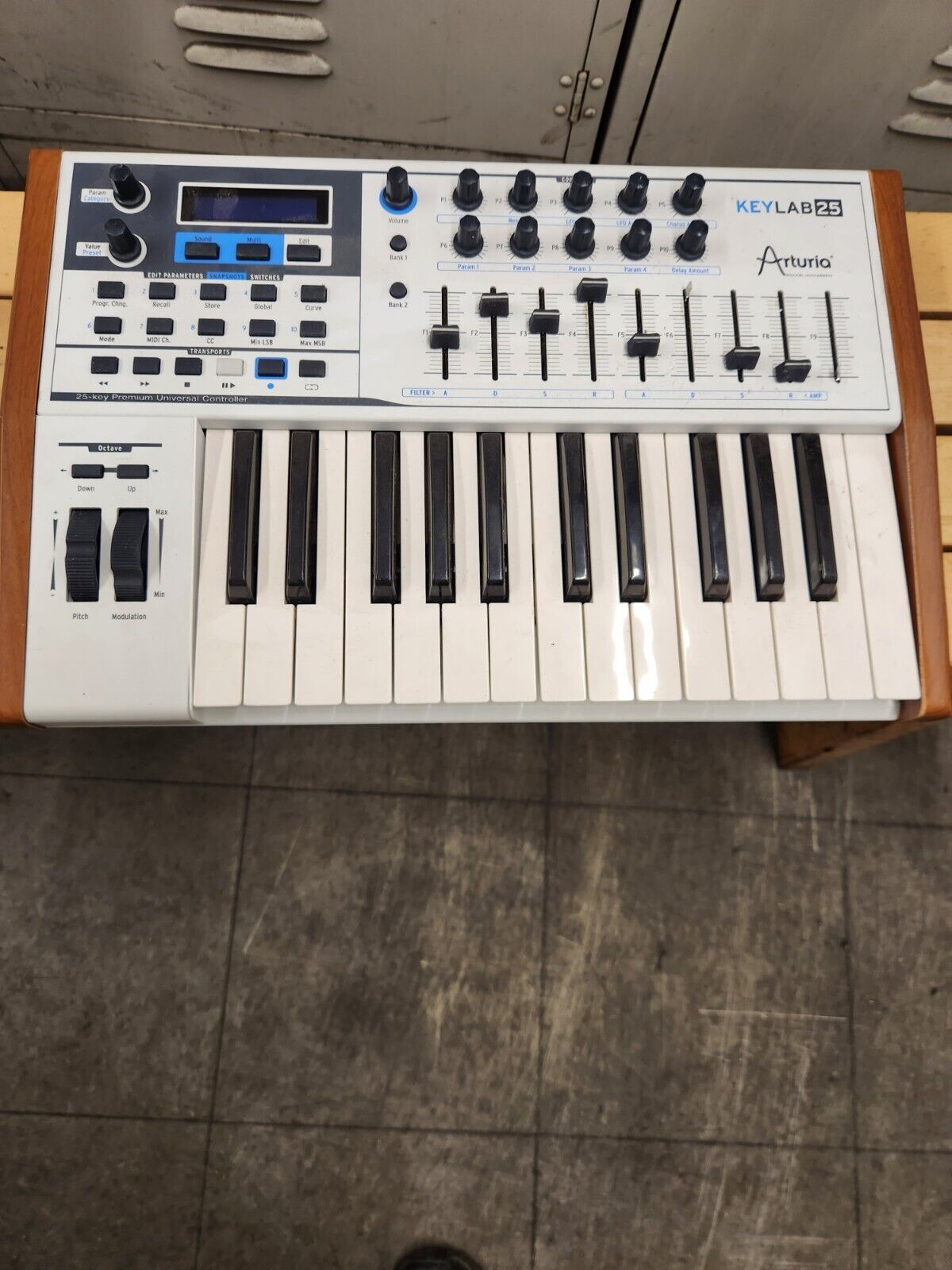 arturia keylab 25 - Fresh Stock Dated February 2026