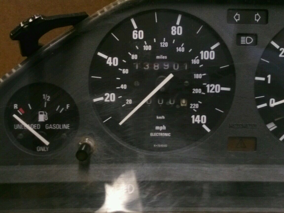 84 BMW 318 E-30 Gauge Cluster Speedometer STD. OEM 138,901 miles - Fresh Stock Dated December 2025