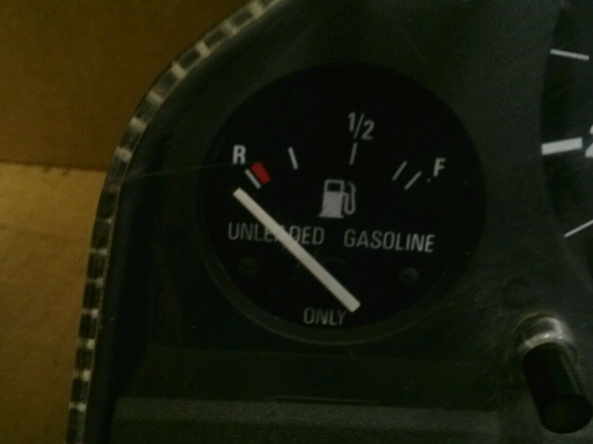 84 BMW 318 E-30 Gauge Cluster Speedometer STD. OEM 138,901 miles - Fresh Stock Dated December 2025