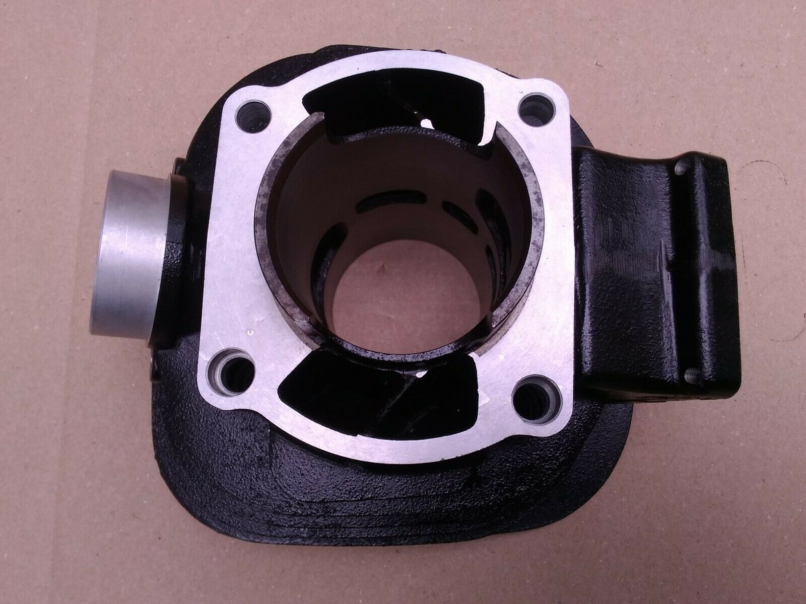 Cylinder YZ250 NOS OEM 1978 YZ250E STANDARD BORE 1979 - Fresh Stock Dated February 2026