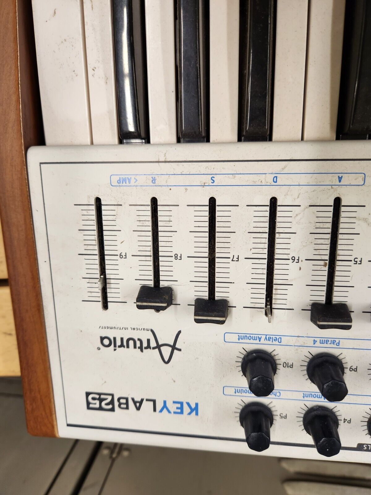 arturia keylab 25 - Fresh Stock Dated February 2026