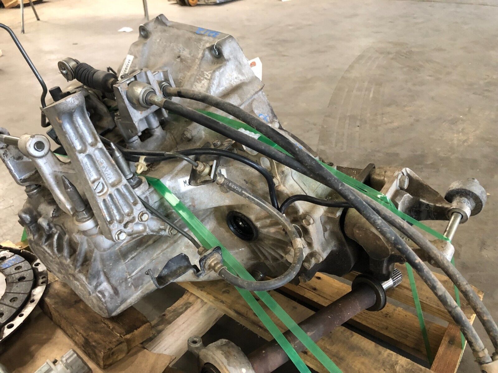 07-08 HONDA ELEMENT MANUAL TRANSMISSION ECU AND AXLES KIT SWAP TRANSMISS LOT3212 - Fresh Stock Dated February 2026