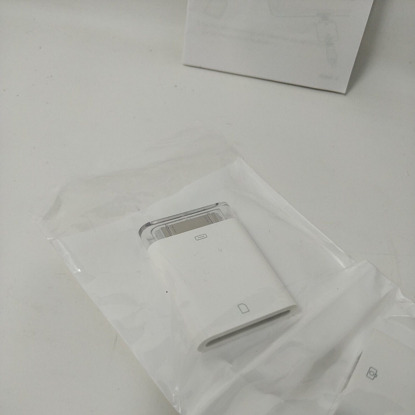 2 Genuine Apple A1362 iPad Camera Adapter - SD Card Reader - Fresh Stock Dated February 2026