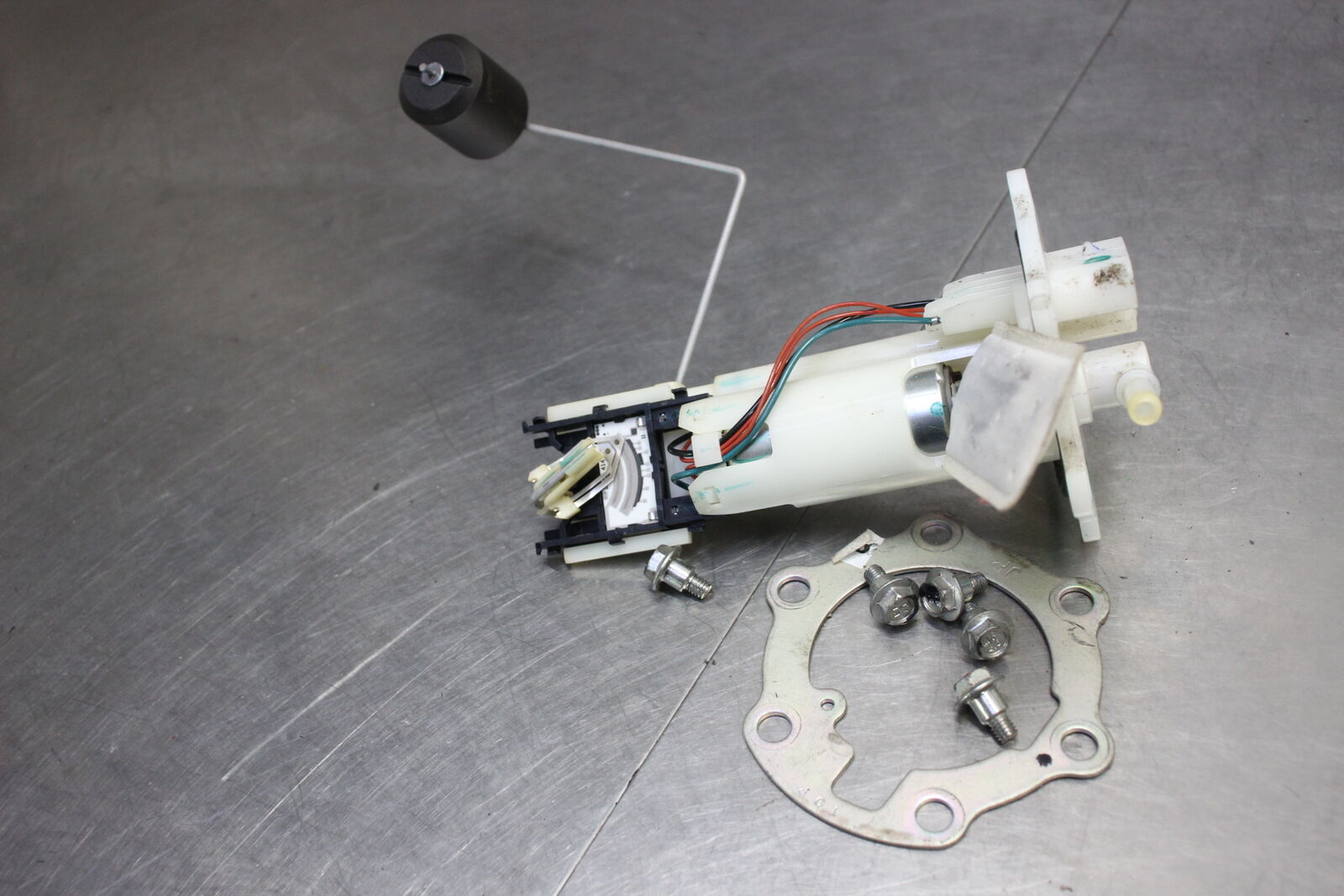 18-20 KTM 390 DUKE Fuel Pump  TESTED - Fresh Stock Dated February 2026