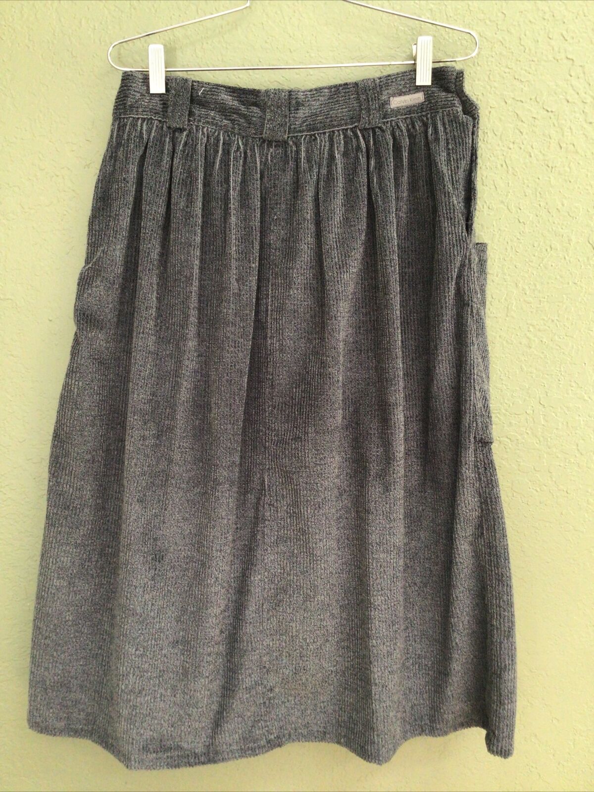 Vintage Calvin Klein GRAY Elephant Cord Corduroy POCKETS Skirt Size 12 - Fresh Stock Dated March 2026