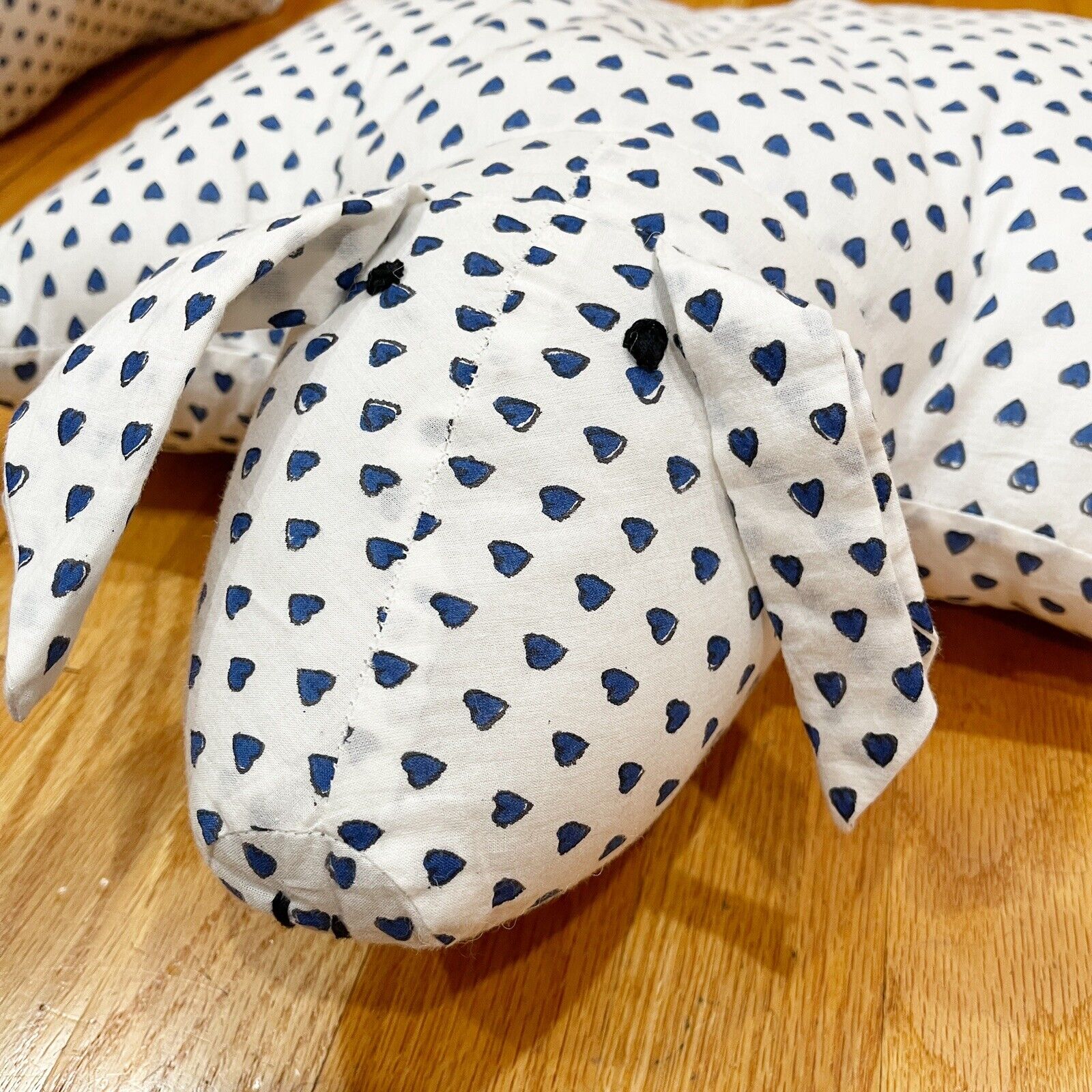 Roberta Roller Rabbit Kids Foldable Pig Pillow Blue Hearts Excellent Condition - Fresh Stock Dated February 2026