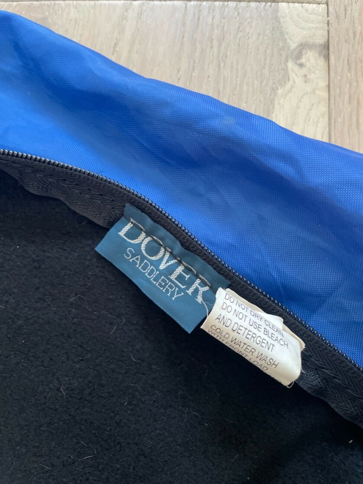 DOVER BLUE ENGLISH FLEECE LINED SADDLE CARRIER 25