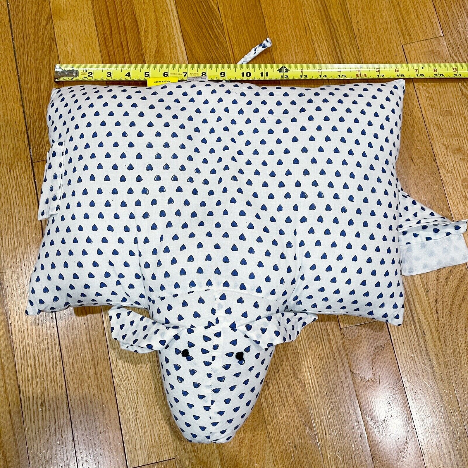 Roberta Roller Rabbit Kids Foldable Pig Pillow Blue Hearts Excellent Condition - Fresh Stock Dated February 2026