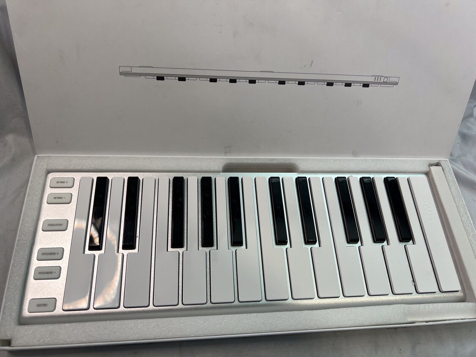 CME Xkey Air 25-Key Mobile Keyboard Bluetooth MIDI Controller Silver OPEN BOX - Fresh Stock Dated February 2026